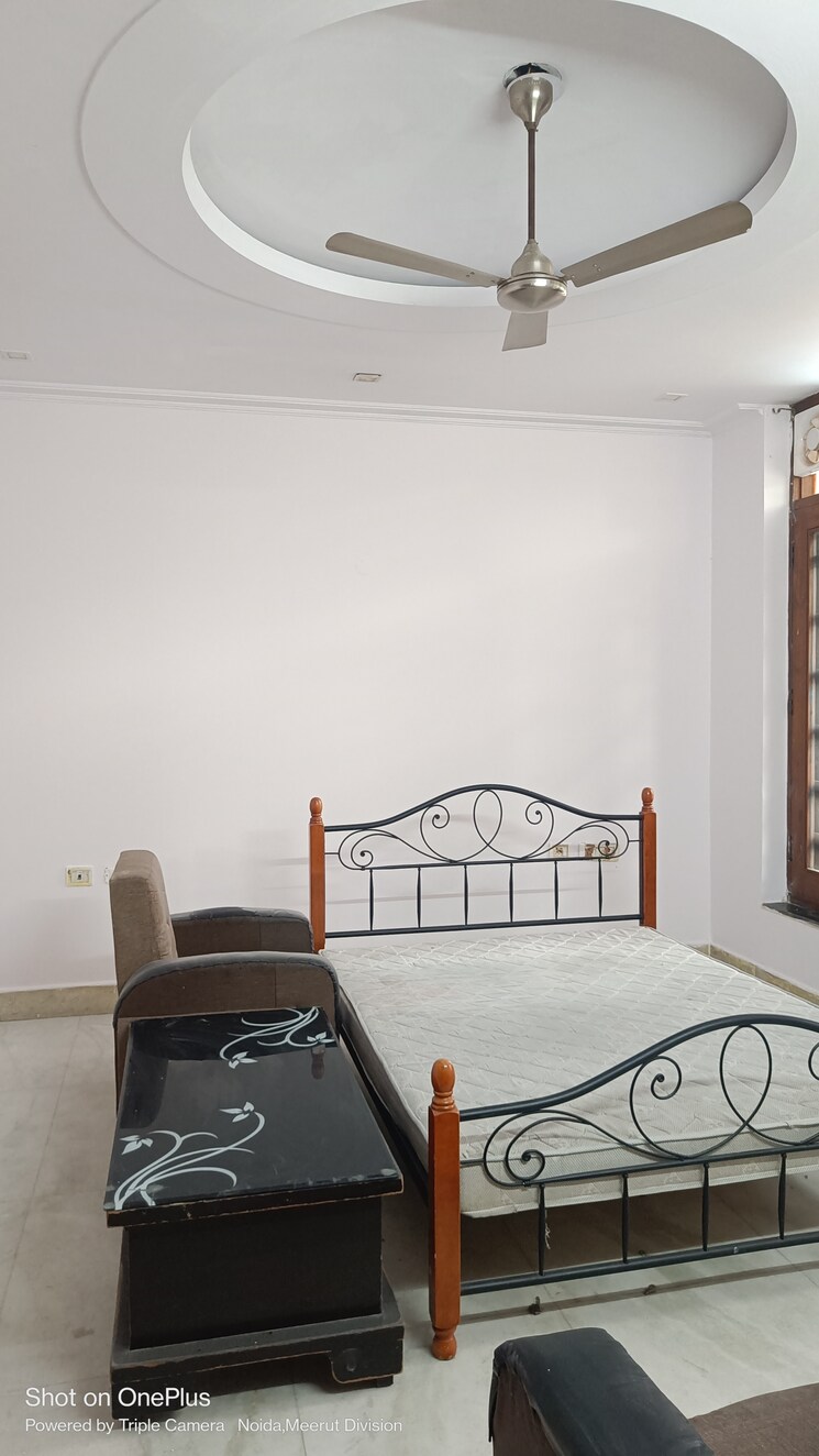 Bedroom, sector 122 3 Bedroom 2000 Sq.Ft. Builder Floor In Sector 122 Noida 8160735