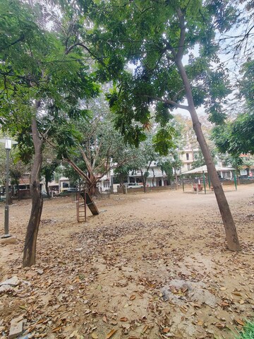 Plot Area in 1 BHK Builder Floor at Ansal Sushant Lok I, Sector 43 – for Rent