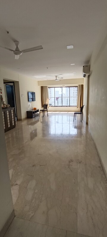 Room in 3 BHK Apartment at Aristo Pearl Residency, Prabhadevi – for Rent