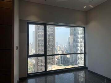 Room in 4 BHK Apartment at Lodha The World Towers World One Tier 2, Worli – for Rent