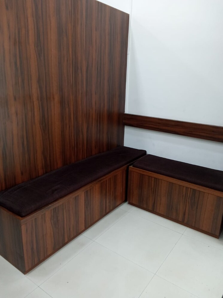 Room, express-zone Commercial Office Space 450 Sq.Ft. In Malad East Mumbai 8161077