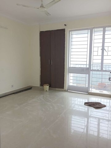 Room in 3 BHK Apartment at Vasant Kunj – for Rent