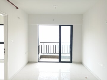 2 BHK Apartment For Rent in Runwal Gardens Phase I, Dombivli East