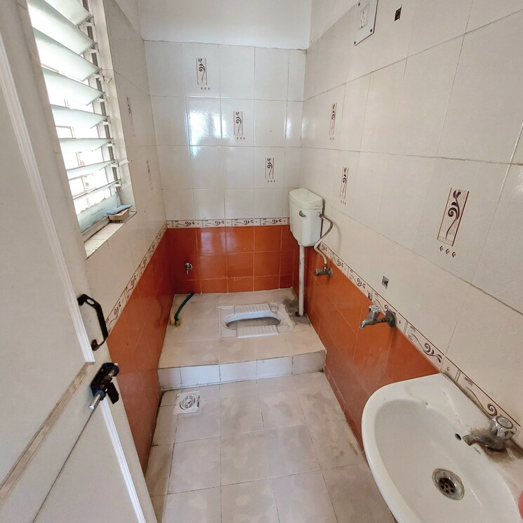 Bathroom, karan-rhea 1 Bedroom 580 Sq.Ft. Apartment In Wadegaon Pune 8161164