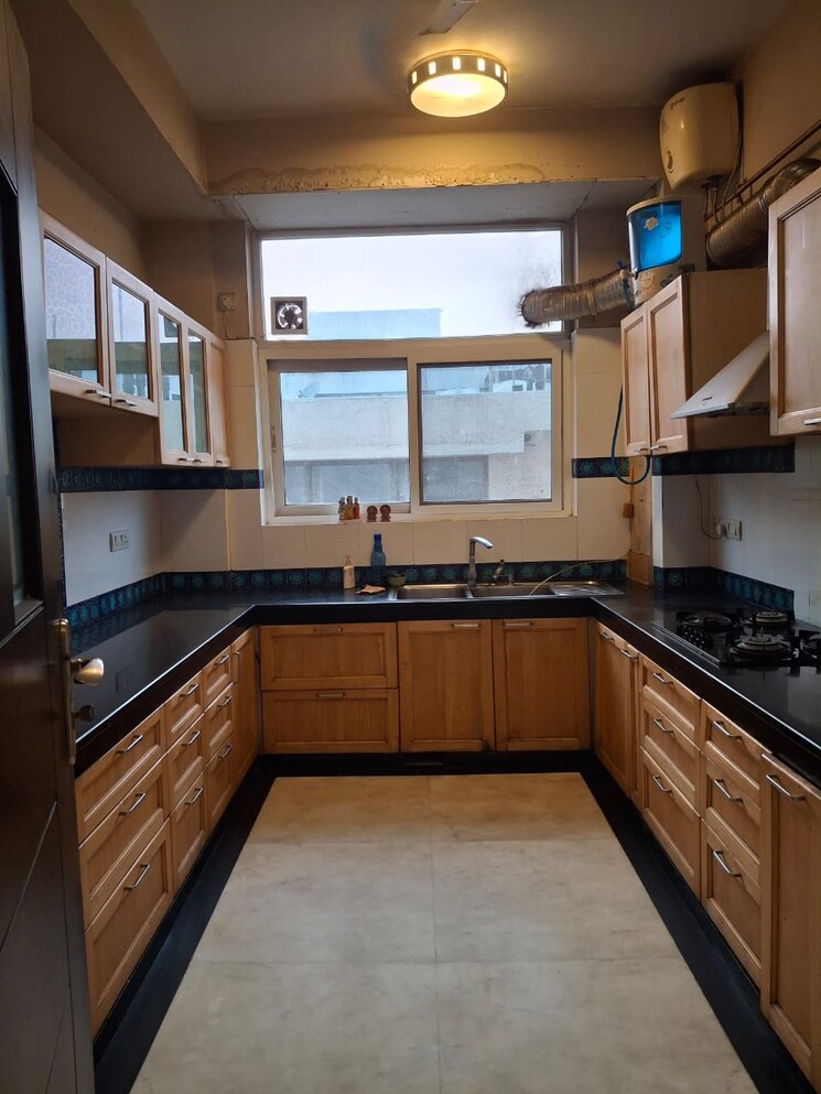 Kitchen, saket 4 Bedroom 500 Sq.Yd. Apartment In Saket Delhi 8161187