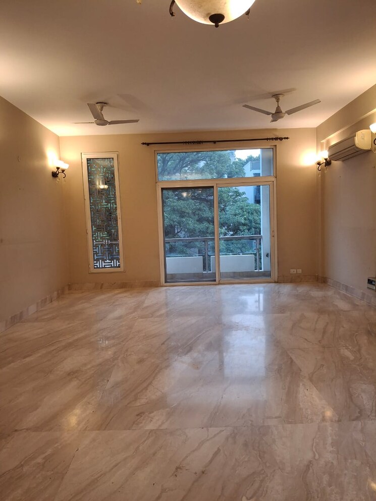 Room, saket 4 Bedroom 500 Sq.Yd. Apartment In Saket Delhi 8161187
