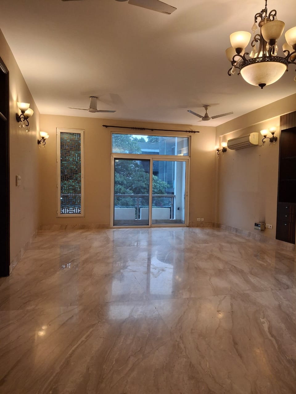 4 BHK + Extra Room Apartment For Sale in Saket