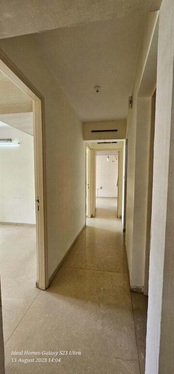 2.5 BHK Apartment For Rent in Kalpataru Aura, Ghatkopar West