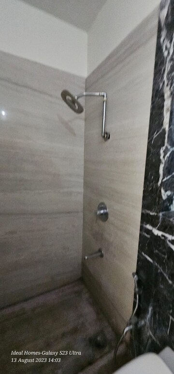 Furnished Amenities in 2.5 BHK Apartment at Kalpataru Aura, Ghatkopar West – for Rent