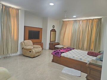 Bedroom in 5 BHK Apartment at Hiranandani Estate Rodas Enclave, Ghodbunder Road – for Rent