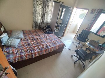 Bedroom in 2 BHK Apartment at Anand Park, Wadgaon Sheri – for Rent