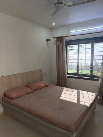 Bedroom in 2 BHK Apartment at Beach Heaven, Juhu – for Rent