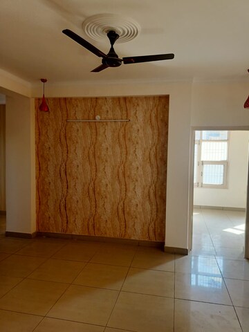 Room in 2.5 BHK Apartment at Oasis Green, Patiala Road – for Rent