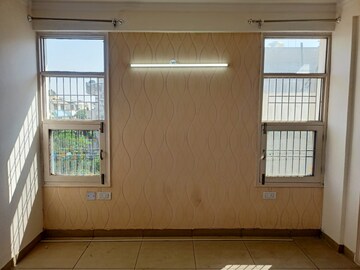 Room in 2.5 BHK Apartment at Oasis Green, Patiala Road – for Rent