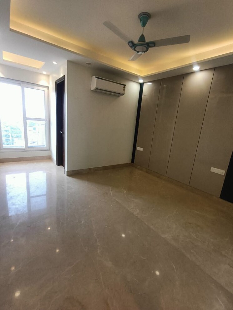 Room, bptp-amstoria 3.5 Bedroom 2367 Sq.Ft. Builder Floor In Sector 102 Gurgaon 8161395