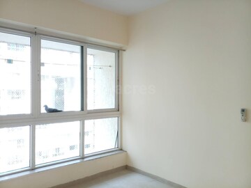 Room in 2.5 BHK Apartment at Runwal The Orchard Residency, Ghatkopar West – for Rent