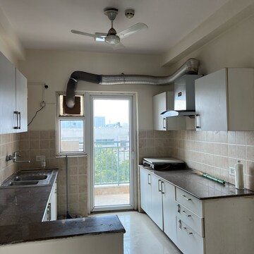 Kitchen in 3.5 BHK Apartment at Spaze Privy, Sector 72 – for Rent