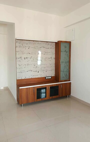 Room in 3 BHK Apartment at Prestige Tranquil, Kokapet – for Rent