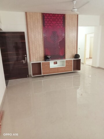 Room in 3 BHK Apartment at Bariatu – for Rent