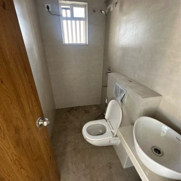 Bathroom in 2 BHK Apartment at Haware IPSA, Naidu Colony – for Rent