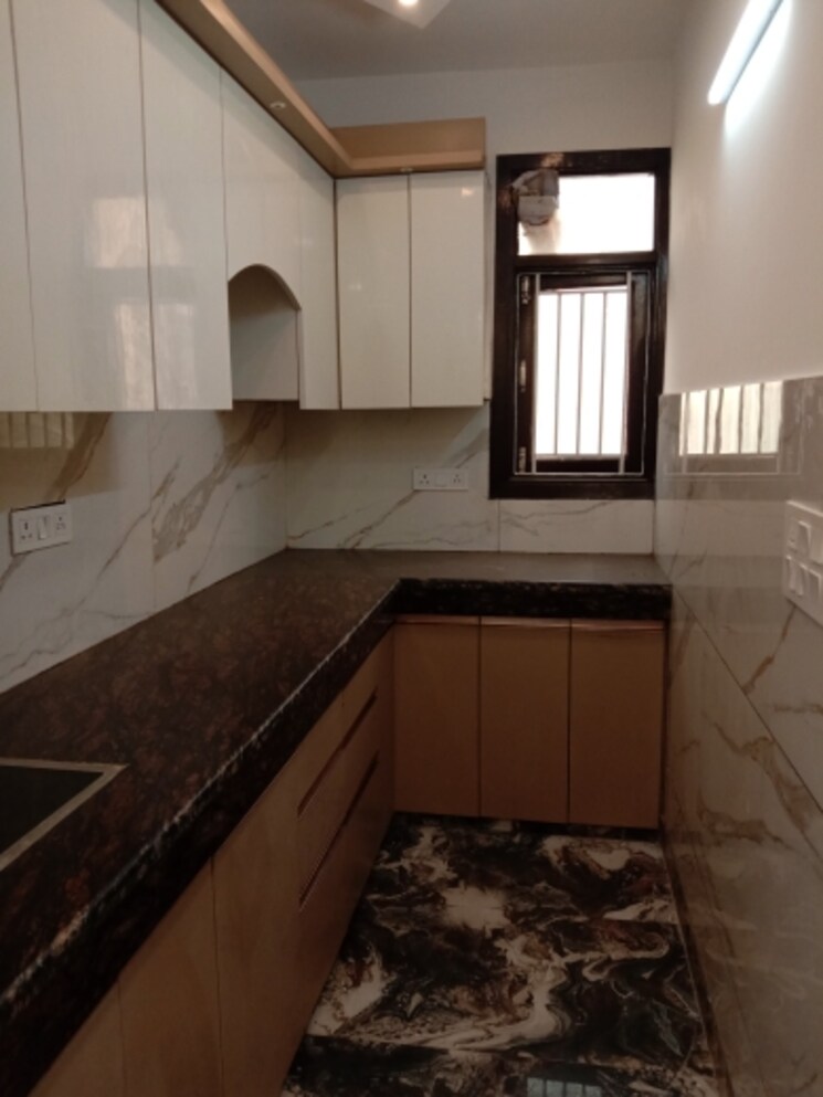 Kitchen, dwarka mor 3 Bedroom 675 Sq.Ft. Builder Floor In Dwarka Mor Delhi 8161560