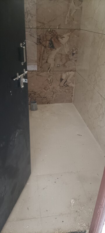 Bathroom in 1 BHK Independent House at Talawali Chanda – for Sale