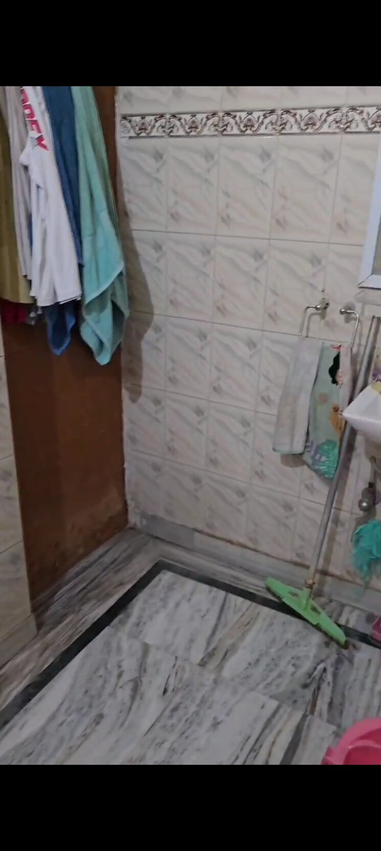 Bathroom, carnation-greens 3.5 Bedroom 275 Sq.Yd. Independent House In Sector 8 Faridabad 8162129