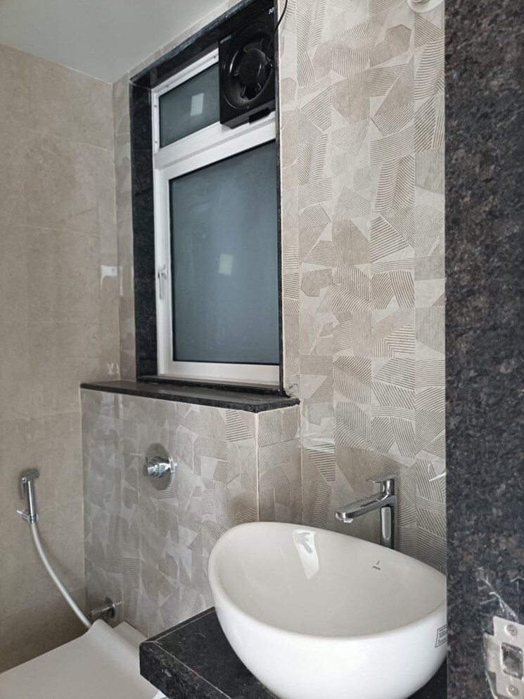 Bathroom, ashar-axis 2 Bedroom 678 Sq.Ft. Apartment In Majiwada Thane 8161602