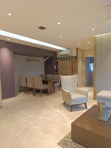 Master Bedroom in 4 BHK Apartment at Chaitanya Tower, Prabhadevi – for Sale