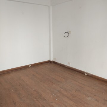 Room in 3 BHK Apartment at Umang Summer Palms, Sector 86 – for Sale