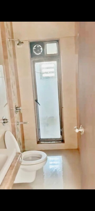 Furnished Amenities in 3 BHK Apartment at HDIL Metropolis Residences, Andheri West – for Rent