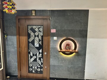Furnished Amenities in 1 BHK Apartment at Kshitija Shree Laxmi Residency, Byculla West – for Rent