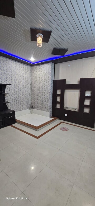 Living Room in 3 BHK Independent House at Gomti Nagar – for Rent