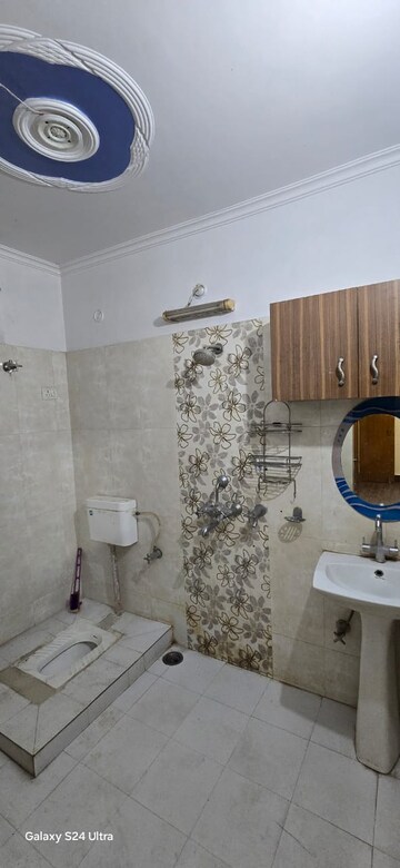 Bathroom in 3 BHK Independent House at Gomti Nagar – for Rent