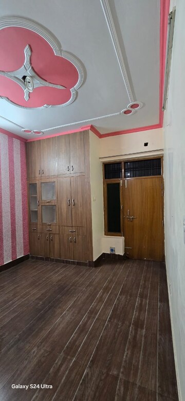 Room in 3 BHK Independent House at Gomti Nagar – for Rent