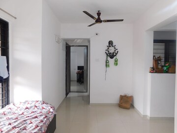 Room in 2 BHK Apartment at Kohinoor Coral Phase 3, Hinjewadi – for Rent