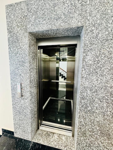 Building Lobby in 3 BHK Apartment at ABA Ivy County, Sector 75 – for Rent