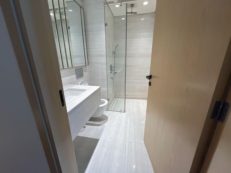 Bathroom, lodha-the-world-towers-world-one-tier-2 3 Bedroom 1705 Sq.Ft. Apartment In Worli Mumbai 8161742