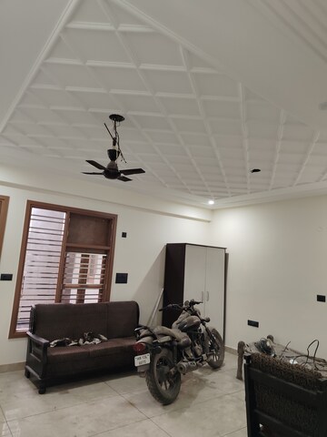 Master Bedroom in 2 BHK Builder Floor at Sector 02 – for Rent
