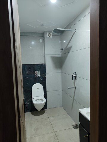 Bathroom in 2 BHK Builder Floor at Sector 02 – for Rent