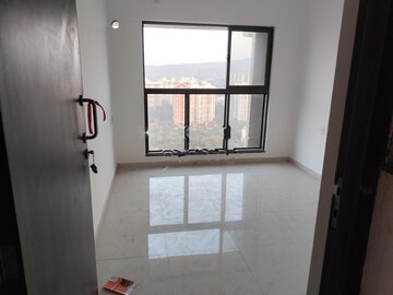 1 BHK Apartment For Rent in UK Iridium, Kandivali East