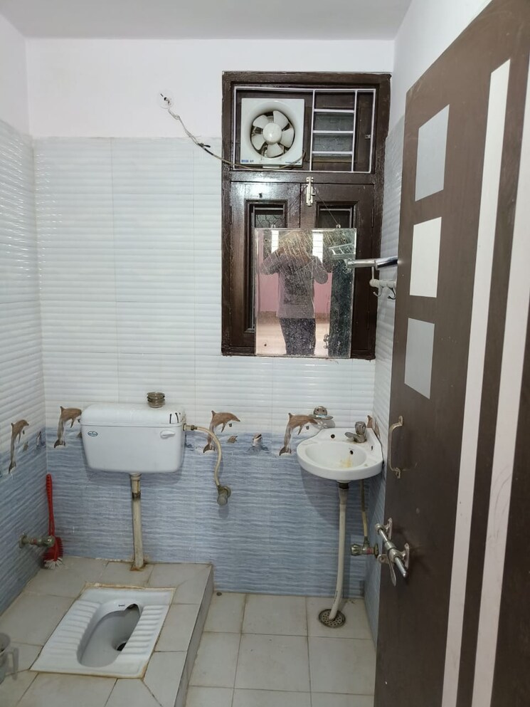 Bathroom, sanjeeva-town-bungalows 3.5 Bedroom 2600 Sq.Ft. Villa In Rajarhat Kolkata 8161581