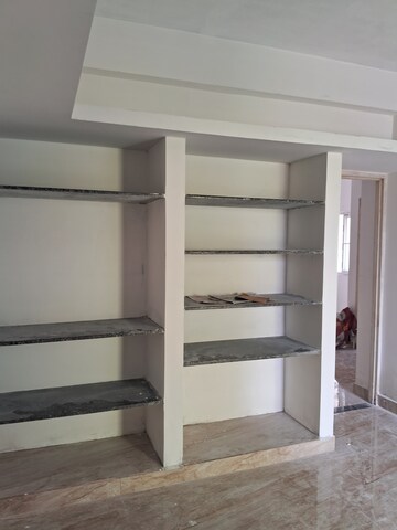 Room in 3 BHK Apartment at Kk Nagar – for Sale