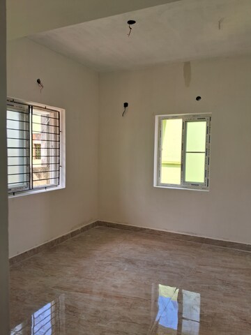 Room in 3 BHK Apartment at Kk Nagar – for Sale