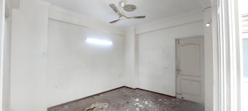 Room in 2 BHK Apartment at Maxblis White House, Sector 75 – for Rent