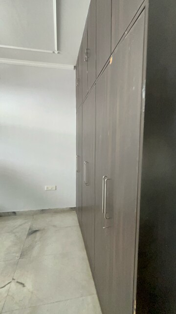 Building Lobby in 3 BHK Builder Floor at Sector 23 – for Rent