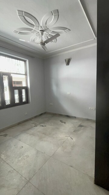 Room in 3 BHK Builder Floor at Sector 23 – for Rent