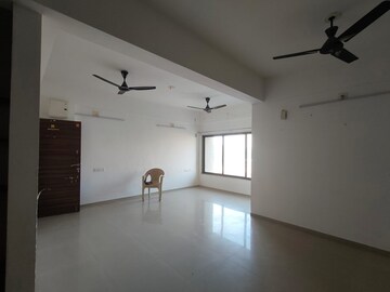 Room in 3 BHK Apartment at Vishwanath Sopan, Shela – for Rent