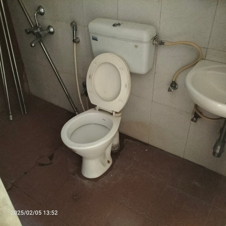 Bathroom, yugal-nandala 2 Bedroom 900 Sq.Ft. Apartment In Baner Pune 8161884