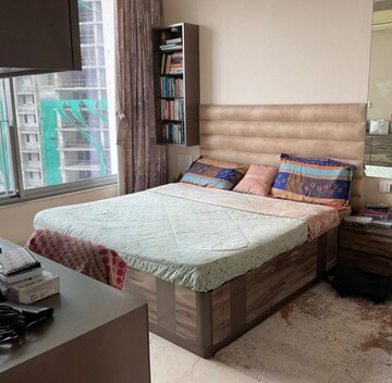Bedroom in 3 BHK Apartment at Oberoi Springs, Andheri West – for Rent